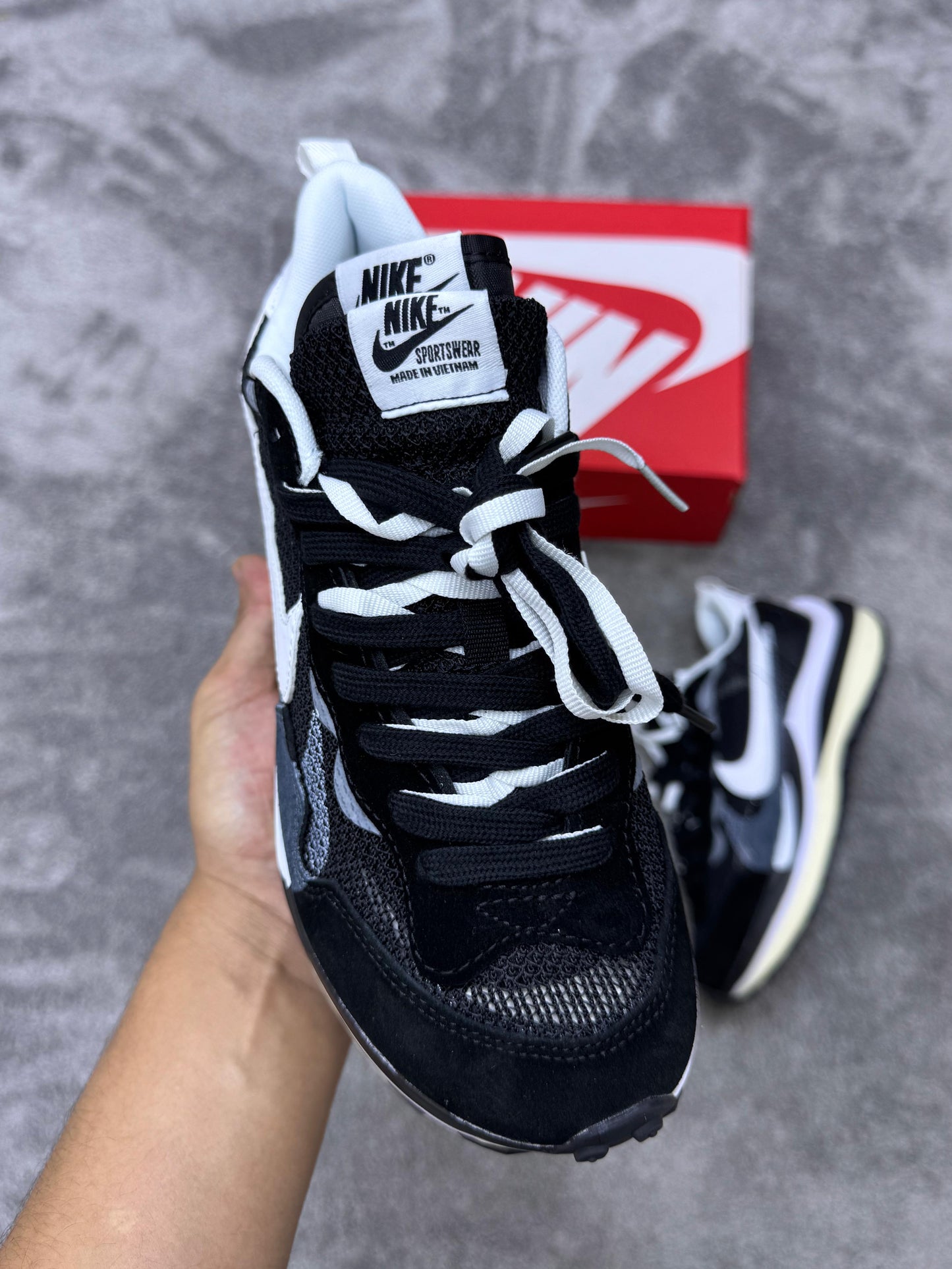 Nike x scai vaporwaffle black white
(Edición limitada)