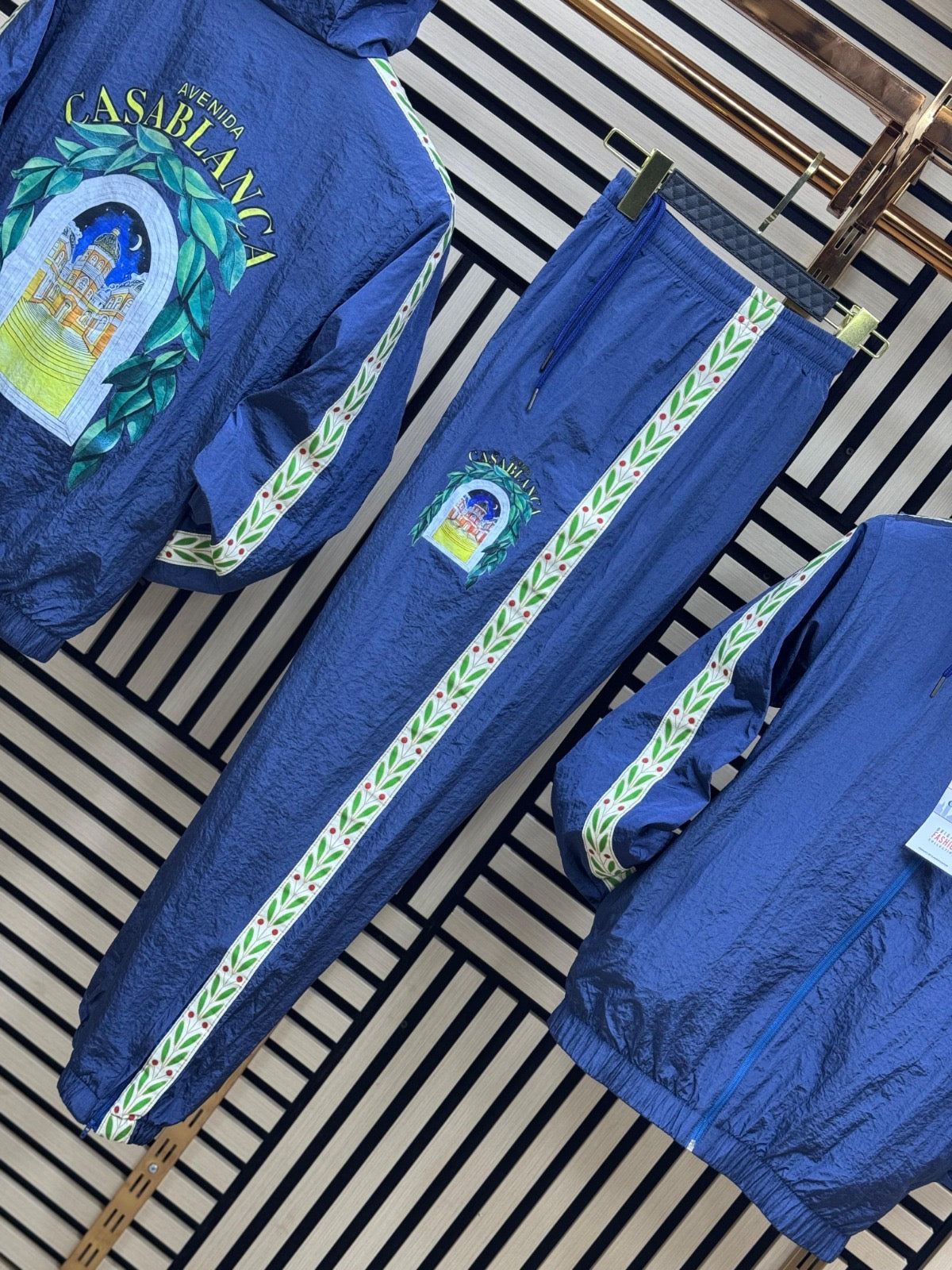 Chándal Casablanca azul

CALIDAD INIGUALABLE G5