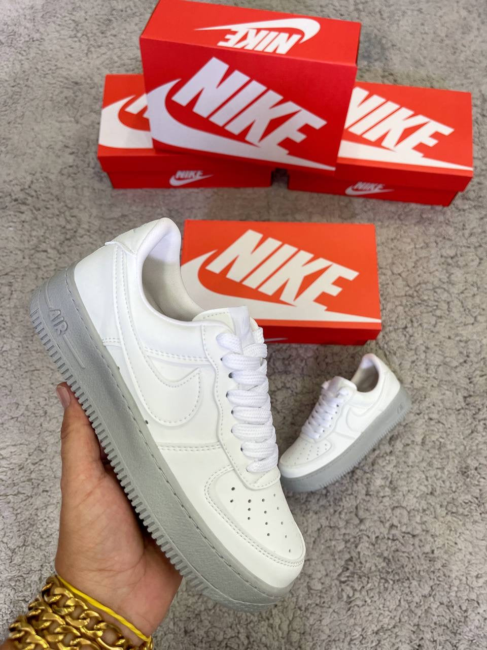 AIR FORCE 1 BLANCA SUELA GRIS