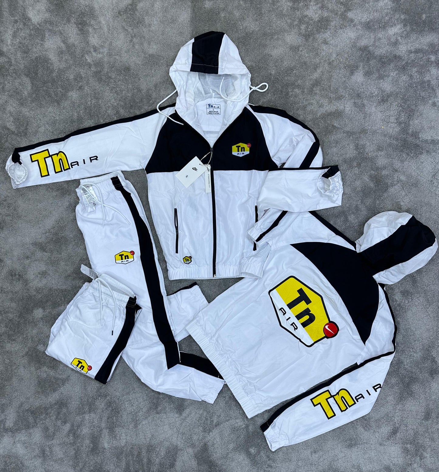 Nuevo modelo 
Chándal Nike TN