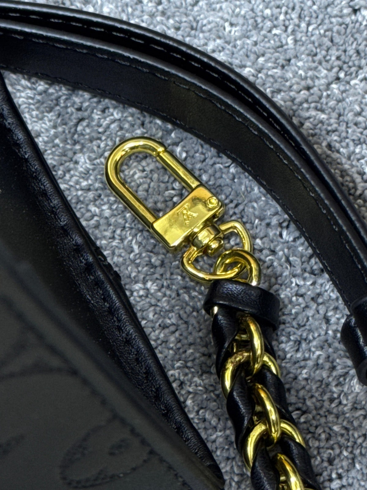 Nuevo bolso Louis Vuitton negro