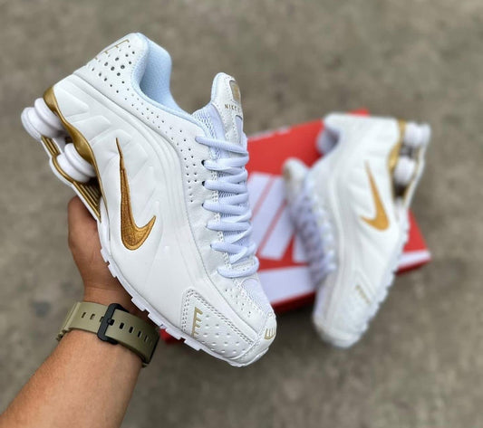 NIKE SHOX TL R4 metalic gold