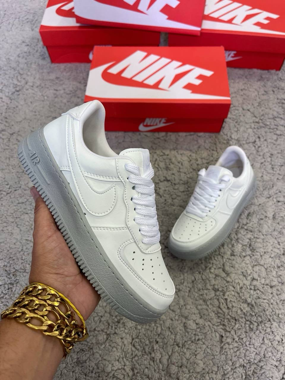 AIR FORCE 1 BLANCA SUELA GRIS