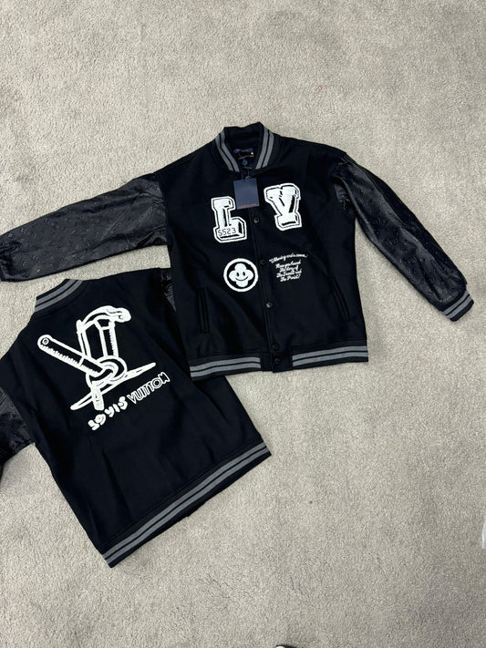 Chaquetas LOUIS VUITTON

Calidad *HOT GAME*