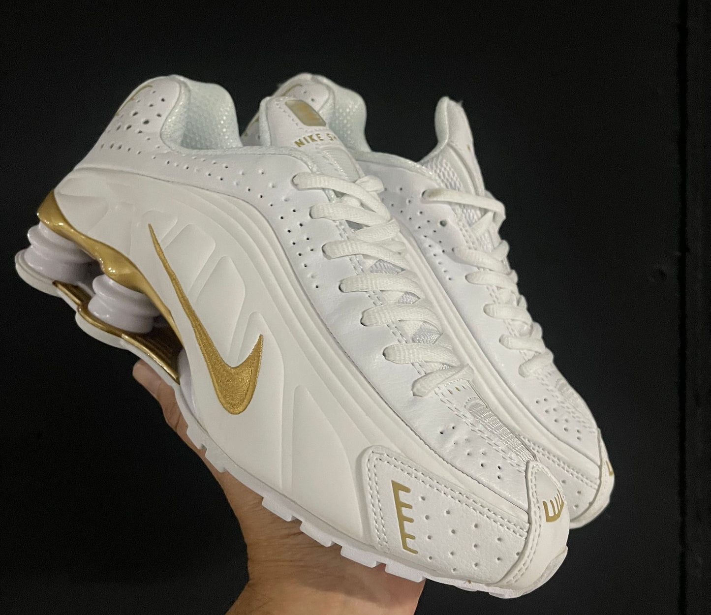 NIKE SHOX TL R4 metalic gold