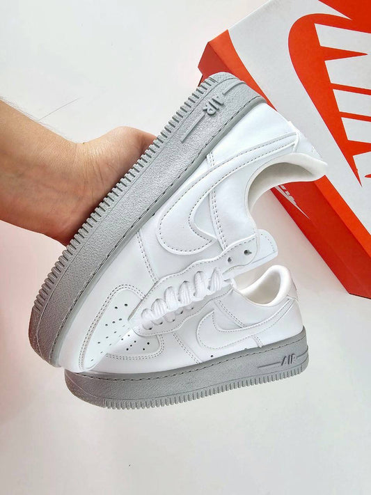 AIR FORCE 1 SUELA GRIS